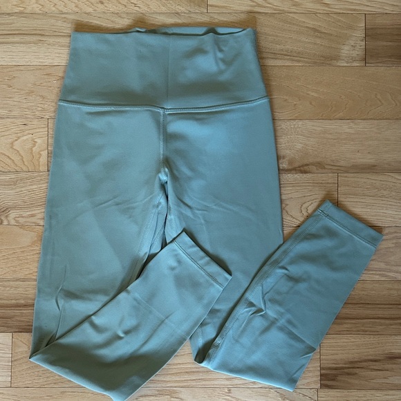 NWOT Lululemon Align high-rise pant 25” - Picture 1 of 4